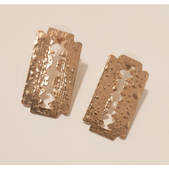 Fun Razor Blade‎ Earrings - Picture 3 of 3
